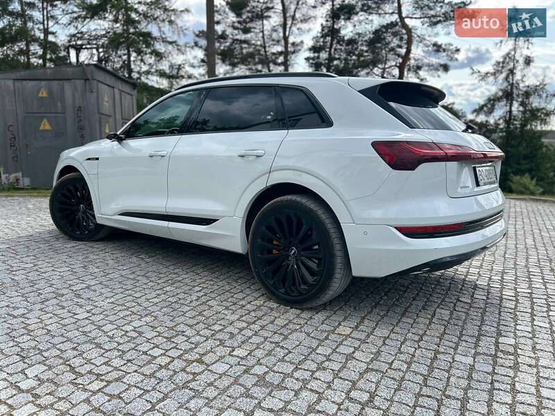Внедорожник / Кроссовер Audi e-tron 2019 в Тернополе