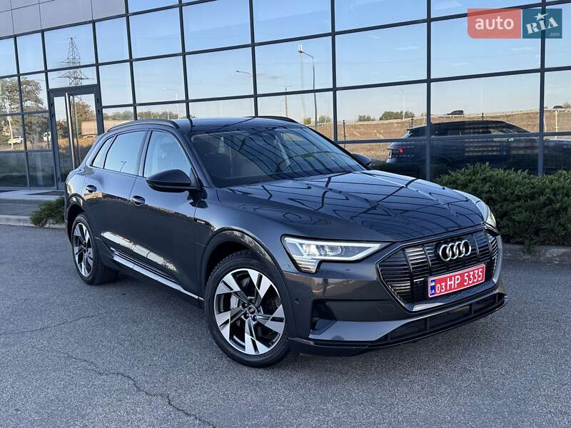 Позашляховик / Кросовер Audi e-tron 2021 в Дніпрі