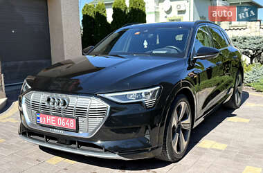 Внедорожник / Кроссовер Audi e-tron 2019 в 