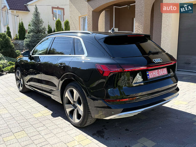 Позашляховик / Кросовер Audi e-tron 2019 в Тернополі