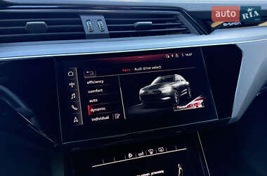 Внедорожник / Кроссовер Audi e-tron 2019 в 