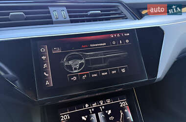 Внедорожник / Кроссовер Audi e-tron 2019 в 