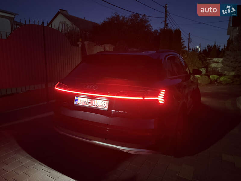 Позашляховик / Кросовер Audi e-tron 2019 в Тернополі