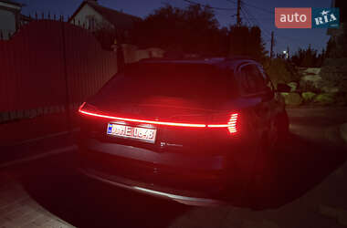 Внедорожник / Кроссовер Audi e-tron 2019 в 