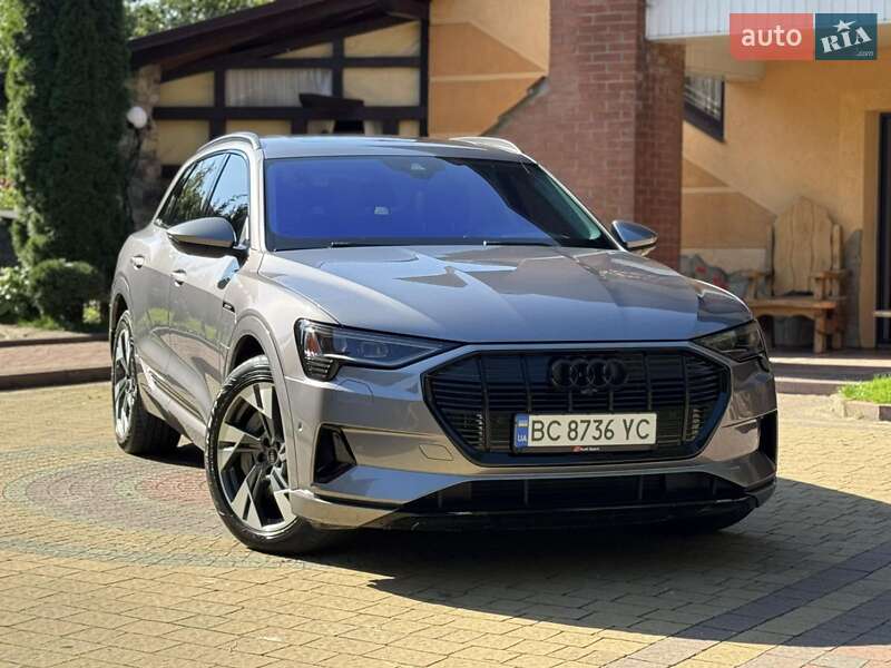 Позашляховик / Кросовер Audi e-tron 2020 в 