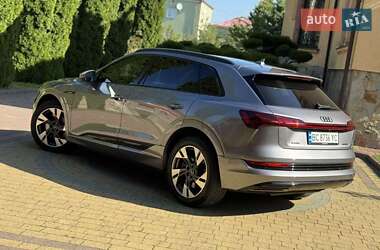 Позашляховик / Кросовер Audi e-tron 2020 в 