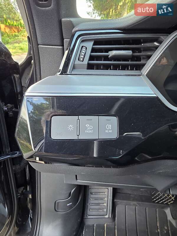 Позашляховик / Кросовер Audi e-tron 2021 в Вінниці