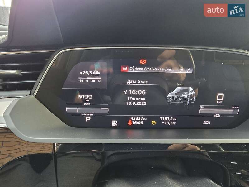 Позашляховик / Кросовер Audi e-tron 2021 в Вінниці