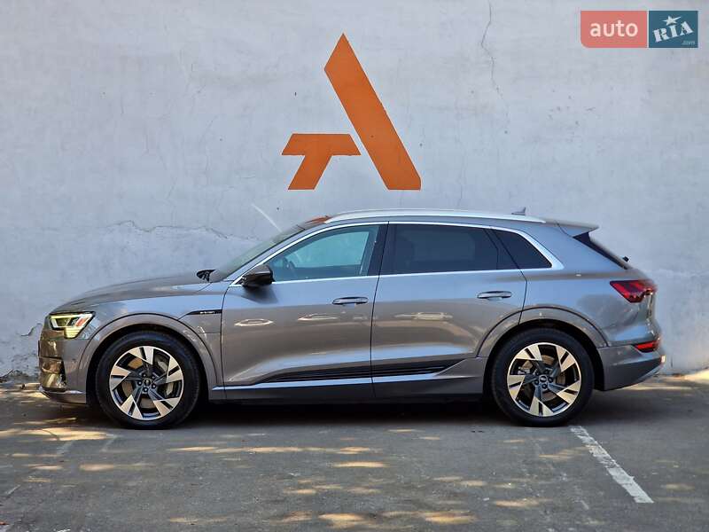 Внедорожник / Кроссовер Audi e-tron 2021 в Одессе