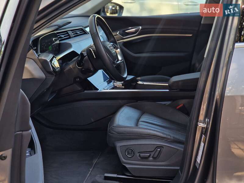 Внедорожник / Кроссовер Audi e-tron 2021 в Одессе