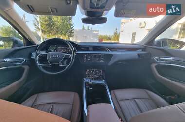 Позашляховик / Кросовер Audi e-tron 2020 в 