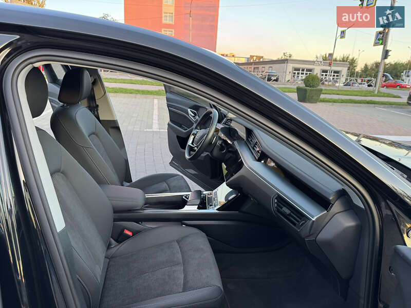 Позашляховик / Кросовер Audi e-tron 2023 в Хмельницькому
