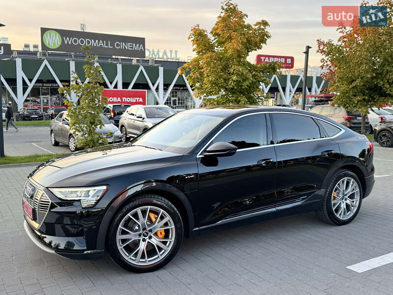 Позашляховик / Кросовер Audi e-tron 2023 в Хмельницькому
