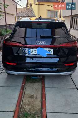 Внедорожник / Кроссовер Audi e-tron 2019 в 