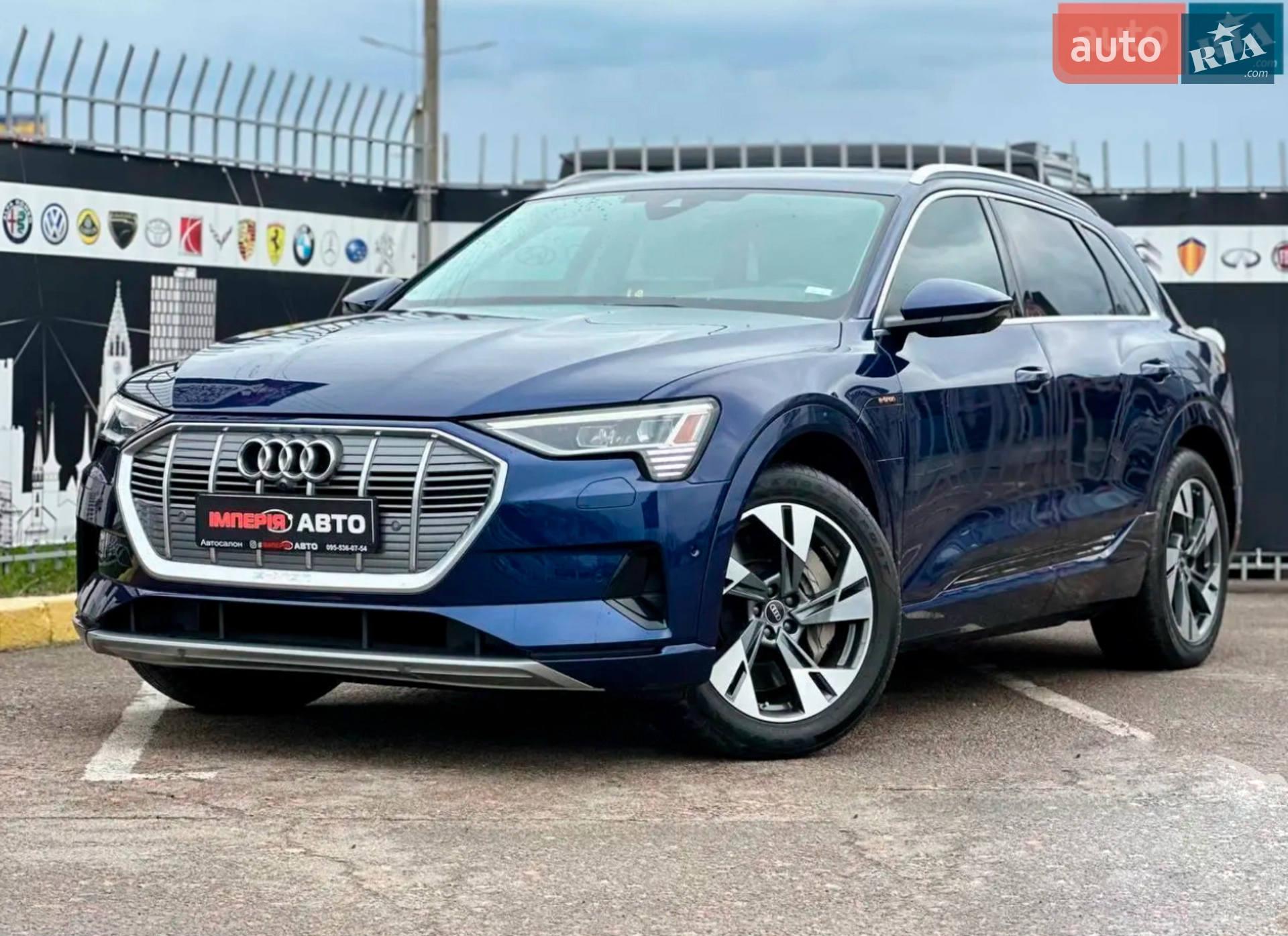 2022 Audi e-tron - фото 1