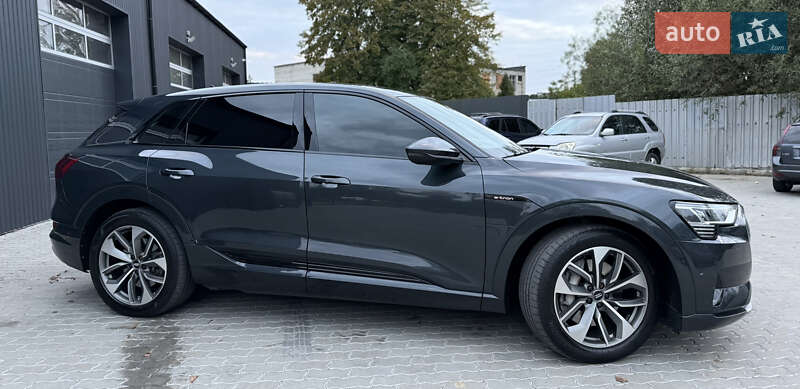 Позашляховик / Кросовер Audi e-tron 2019 в Львові