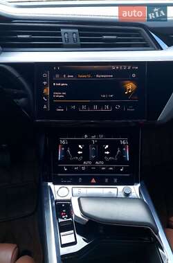 Внедорожник / Кроссовер Audi e-tron 2019 в 