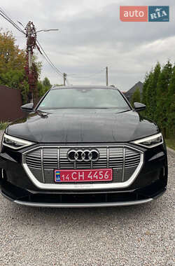 Позашляховик / Кросовер Audi e-tron 2023 в Києві