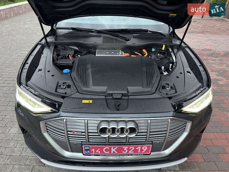 Позашляховик / Кросовер Audi e-tron 2023 в Хмельницькому