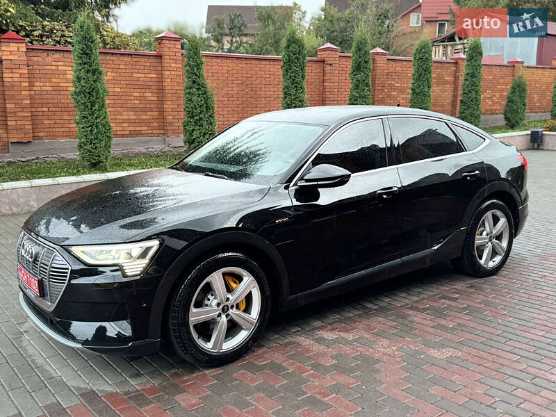 Audi e-tron 2023