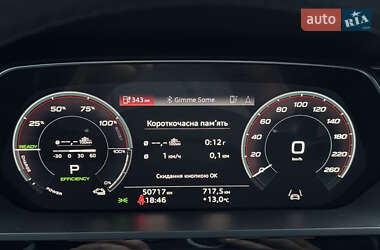 Внедорожник / Кроссовер Audi e-tron 2023 в 