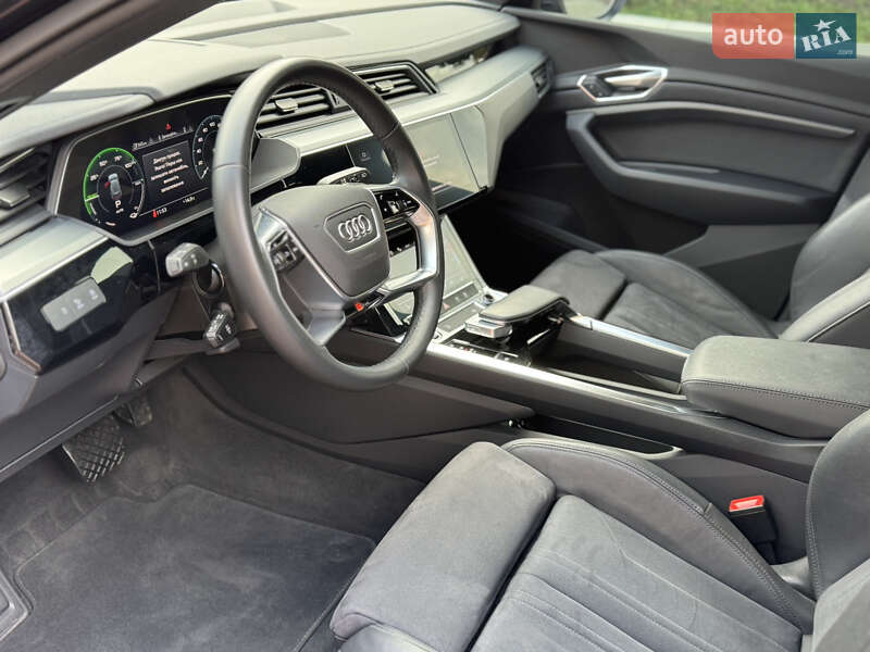 Позашляховик / Кросовер Audi e-tron 2023 в Хмельницькому