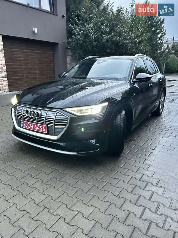 Позашляховик / Кросовер Audi e-tron 2023 в Києві