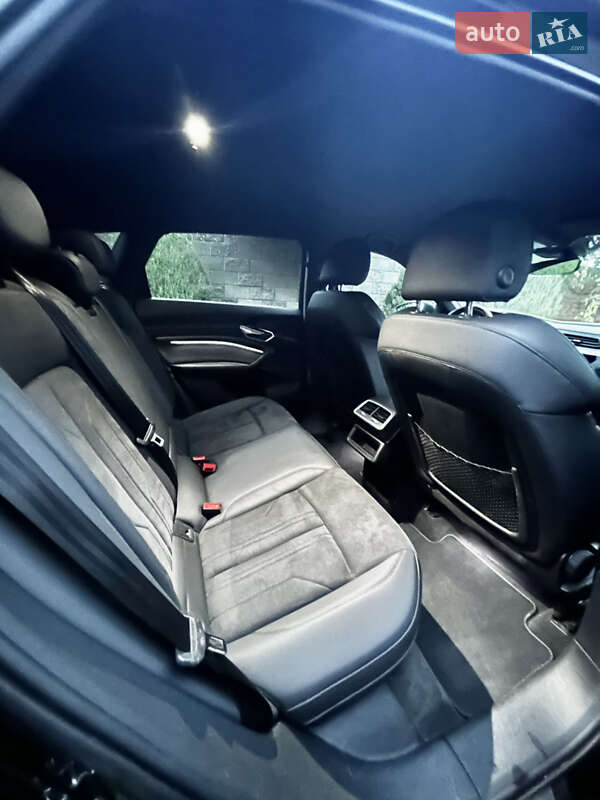 Позашляховик / Кросовер Audi e-tron 2023 в Києві