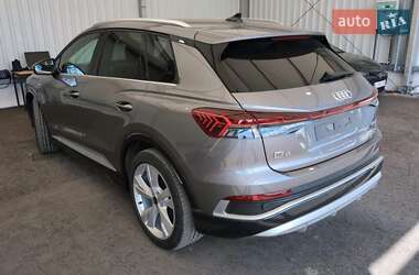 Позашляховик / Кросовер Audi e-tron 2024 в 