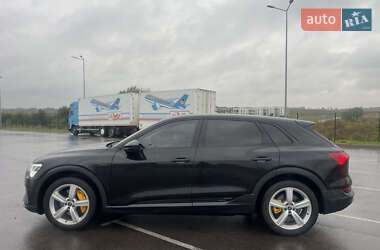 Позашляховик / Кросовер Audi e-tron 2023 в 