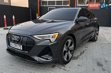 Внедорожник / Кроссовер Audi e-tron 2021 в 