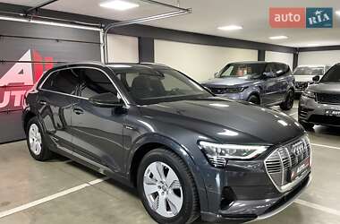 Внедорожник / Кроссовер Audi e-tron 2020 в 
