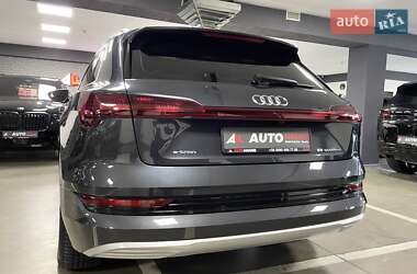 Внедорожник / Кроссовер Audi e-tron 2020 в 