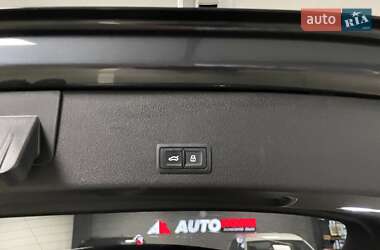 Внедорожник / Кроссовер Audi e-tron 2020 в 