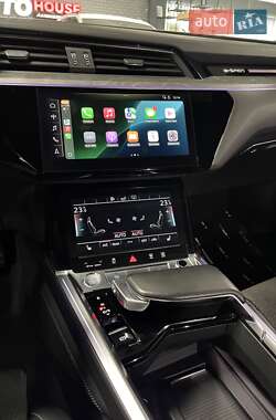 Внедорожник / Кроссовер Audi e-tron 2020 в 