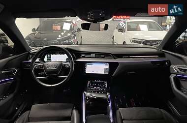 Внедорожник / Кроссовер Audi e-tron 2020 в 