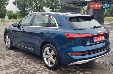 Внедорожник / Кроссовер Audi e-tron 2020 в 