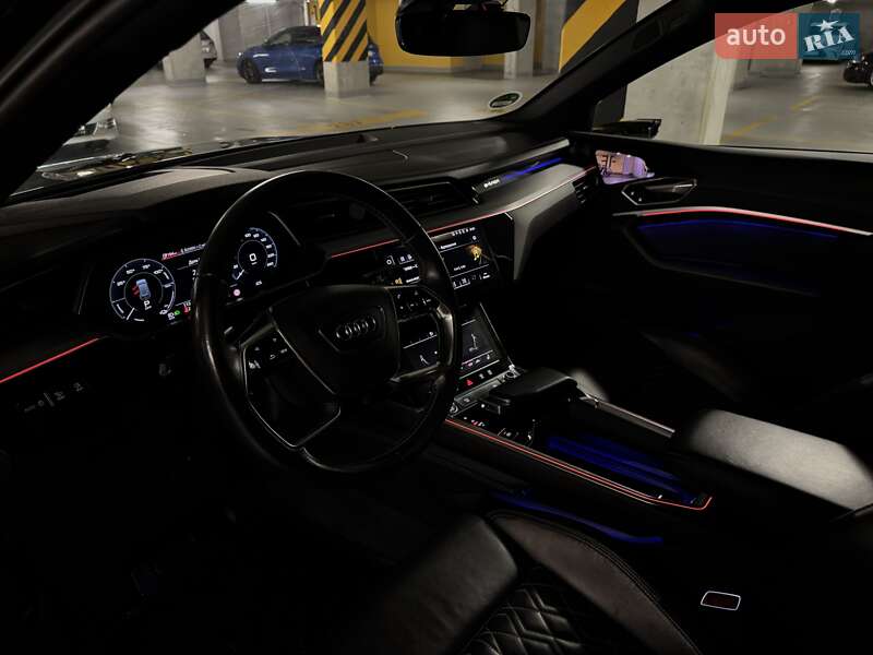 Внедорожник / Кроссовер Audi e-tron 2020 в Каменец-Подольском