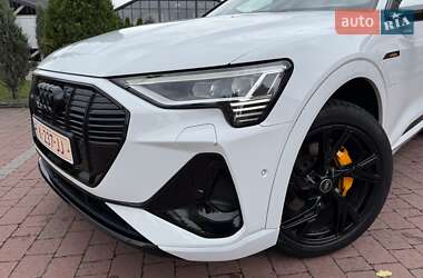 Позашляховик / Кросовер Audi e-tron 2021 в 