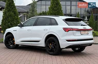 Позашляховик / Кросовер Audi e-tron 2021 в 