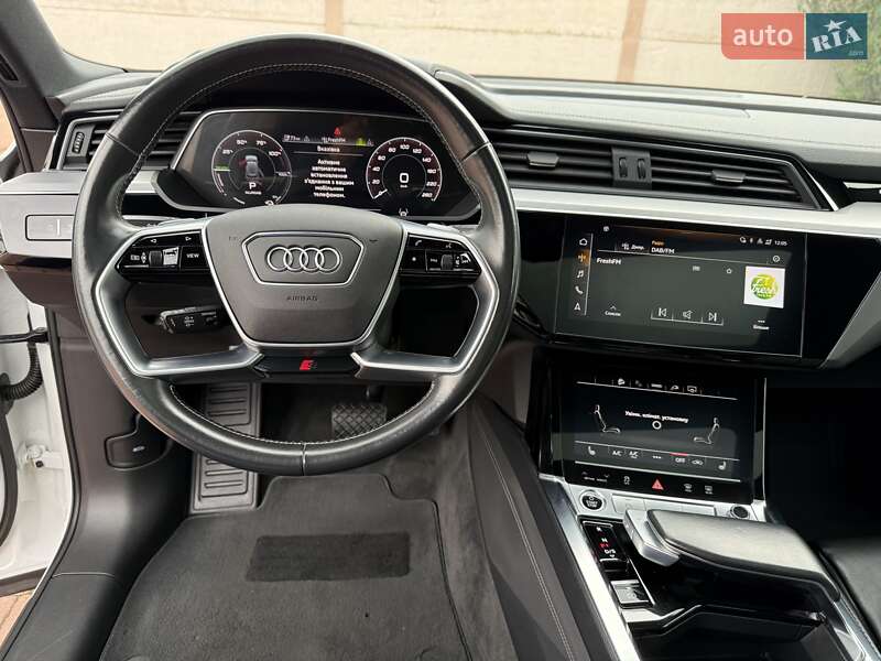Внедорожник / Кроссовер Audi e-tron 2021 в Львове