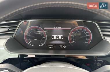 Позашляховик / Кросовер Audi e-tron 2021 в 
