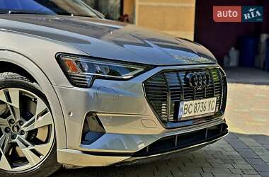 Внедорожник / Кроссовер Audi e-tron 2020 в 