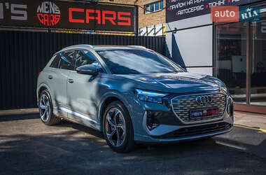 Позашляховик / Кросовер Audi e-tron 2023 в 