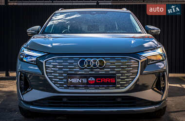 Позашляховик / Кросовер Audi e-tron 2023 в 