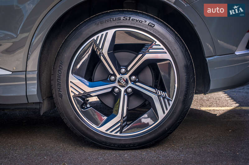 Позашляховик / Кросовер Audi e-tron 2023 в Києві
