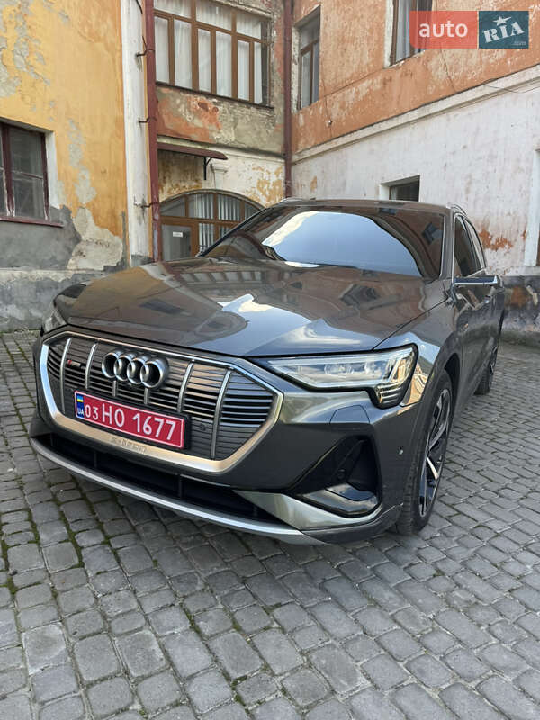 Позашляховик / Кросовер Audi e-tron 2021 в Тернополі