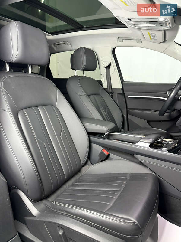 Внедорожник / Кроссовер Audi e-tron 2021 в Одессе