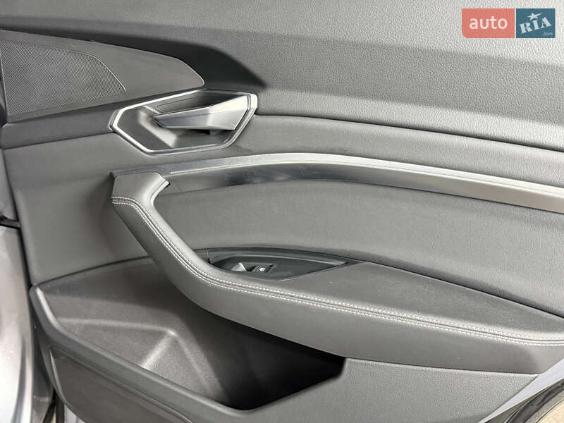 Внедорожник / Кроссовер Audi e-tron 2021 в Одессе