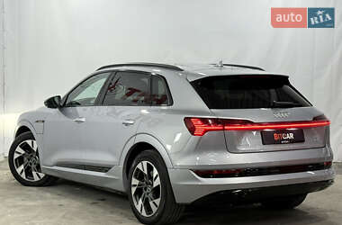 Внедорожник / Кроссовер Audi e-tron 2021 в 